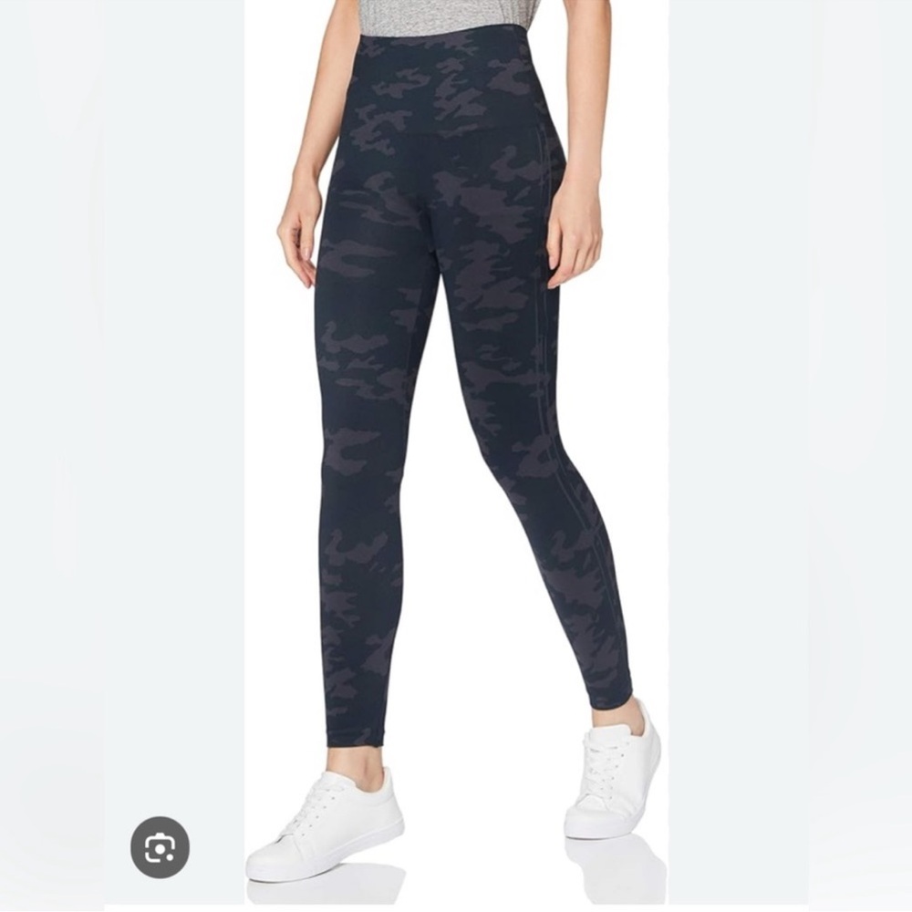 NWT Spanx Seamless Women's Camouflage Camo Leggings